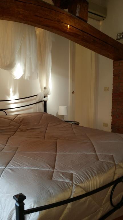 Ferienwohnung Mansarda Santa Margherita Bologna Zimmer foto