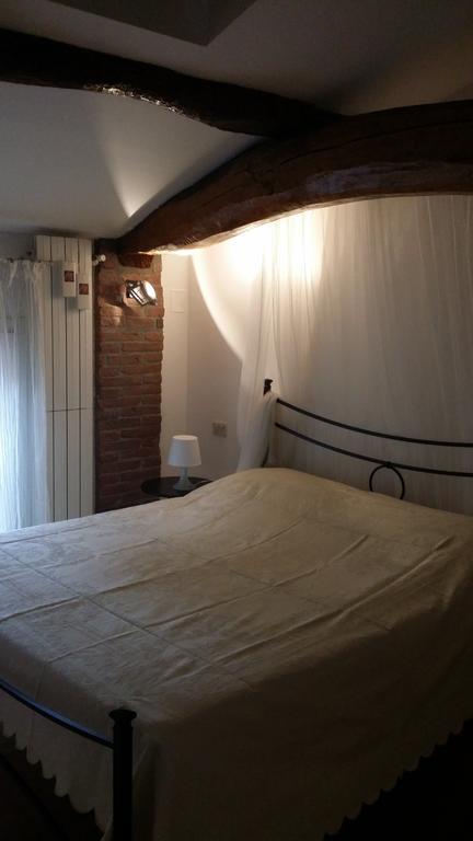 Ferienwohnung Mansarda Santa Margherita Bologna Zimmer foto